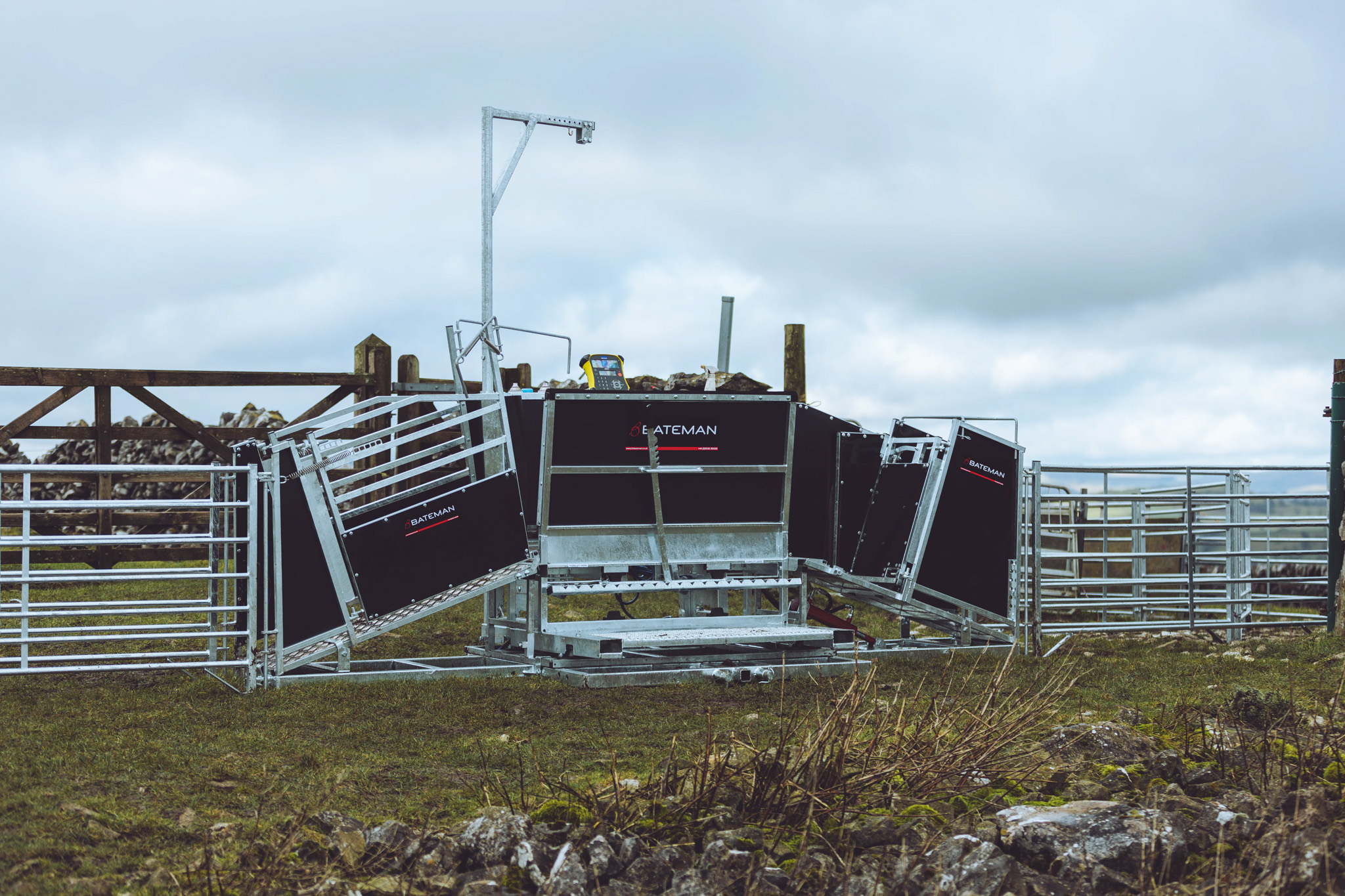 20240130-390A9019 Bateman Sheep Grip Trailer — hüdrauliline tõstemehhanism