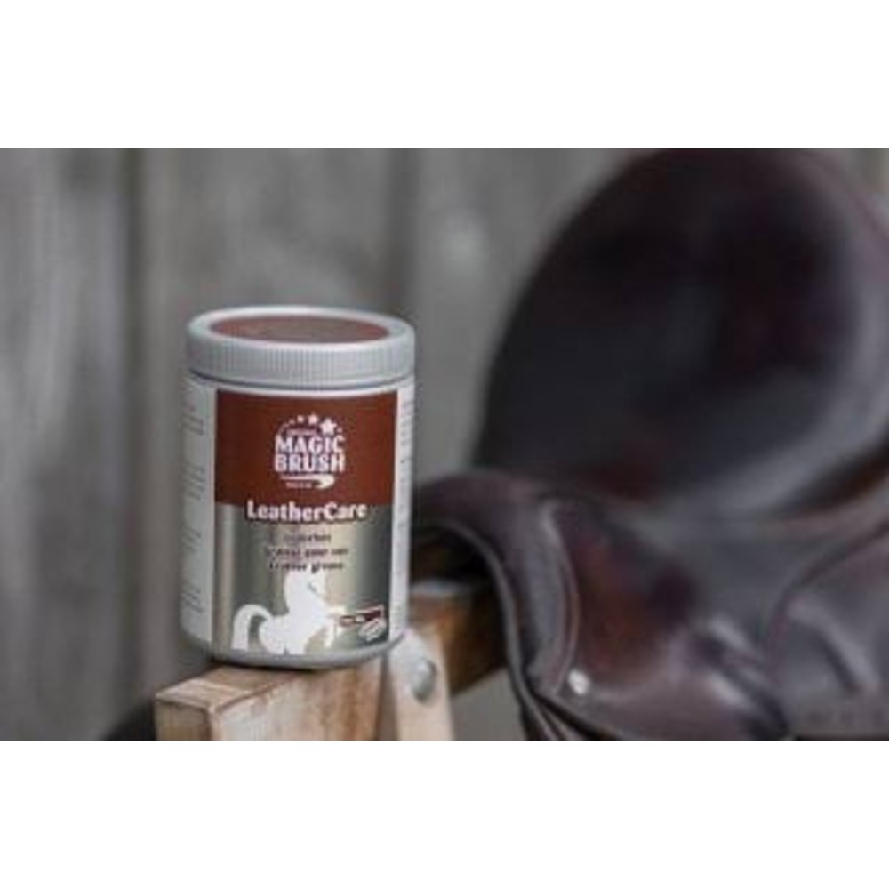 kerbl-3223431-g2 MagicBrush nahamääre mesivahaga (Dubbin), 1000 ml – pilt 3